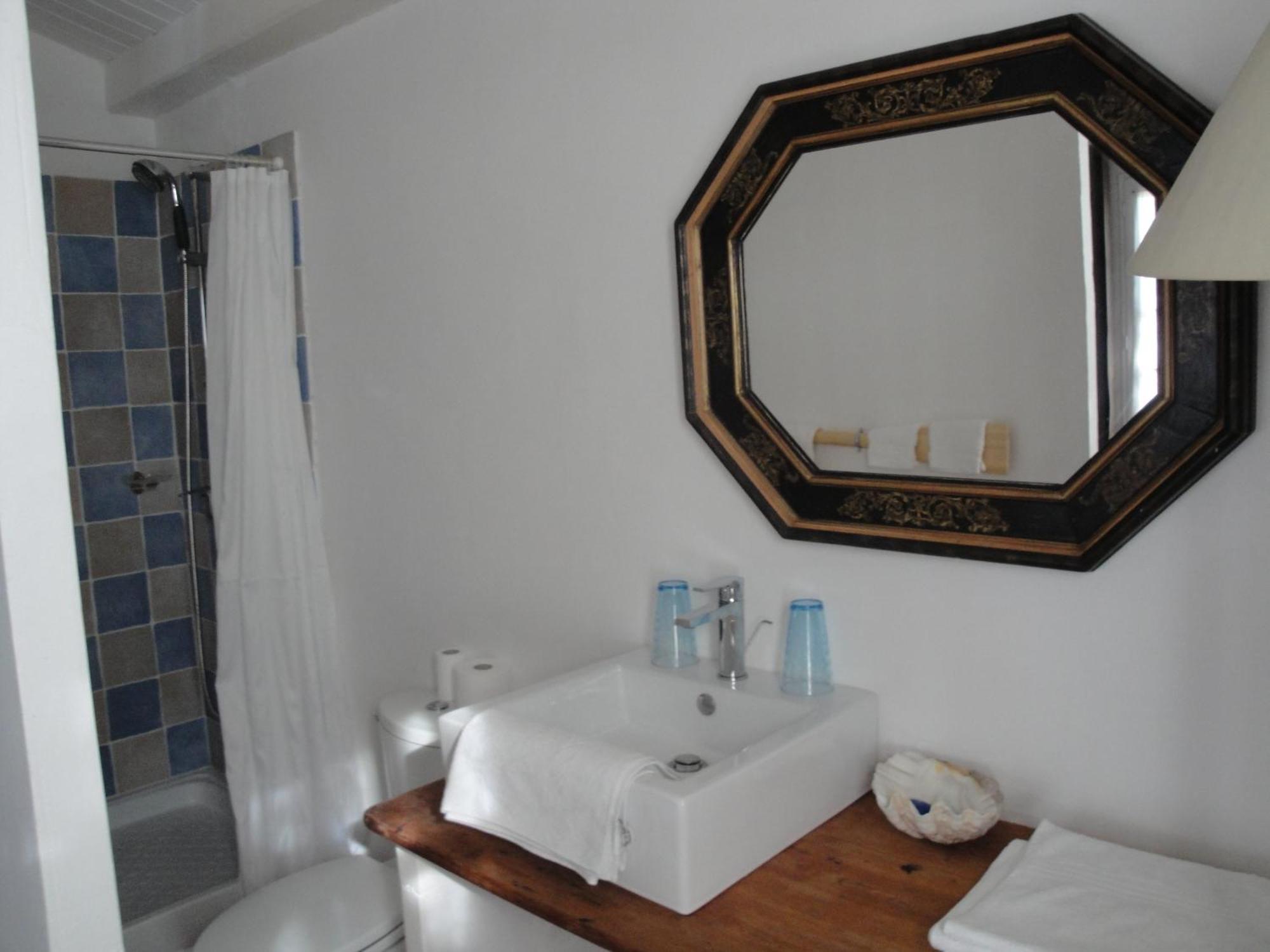 Le Buzet Bleu Bed & Breakfast Нуармутье Экстерьер фото